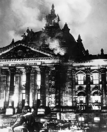 L'incendie du Reichstag - Quand la démocratie brûle