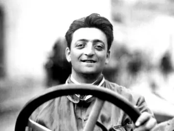 Enzo Ferrari, le rouge et le noir